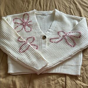 Derek Heart Cream Cropped V-Neck Cardigan with Pink Floral Stitching